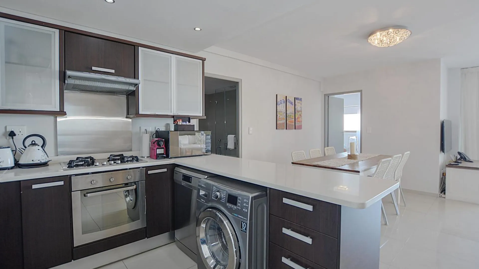 Aquarius 2 Bedroom Luxury Apartment Cape Town 0*,  Güney Afrika