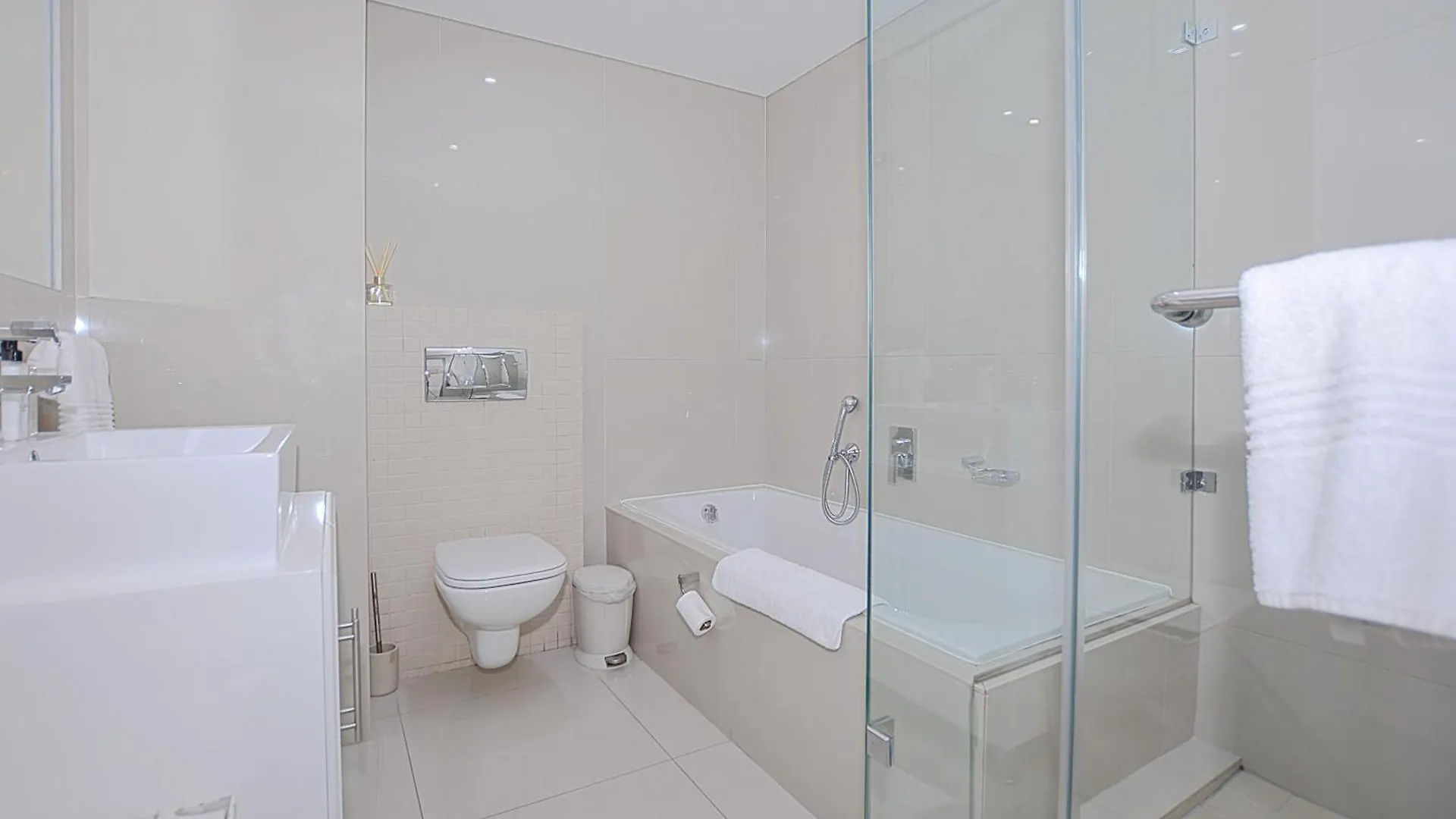 Aquarius 2 Bedroom Luxury Apartment Cape Town 0*,  Güney Afrika