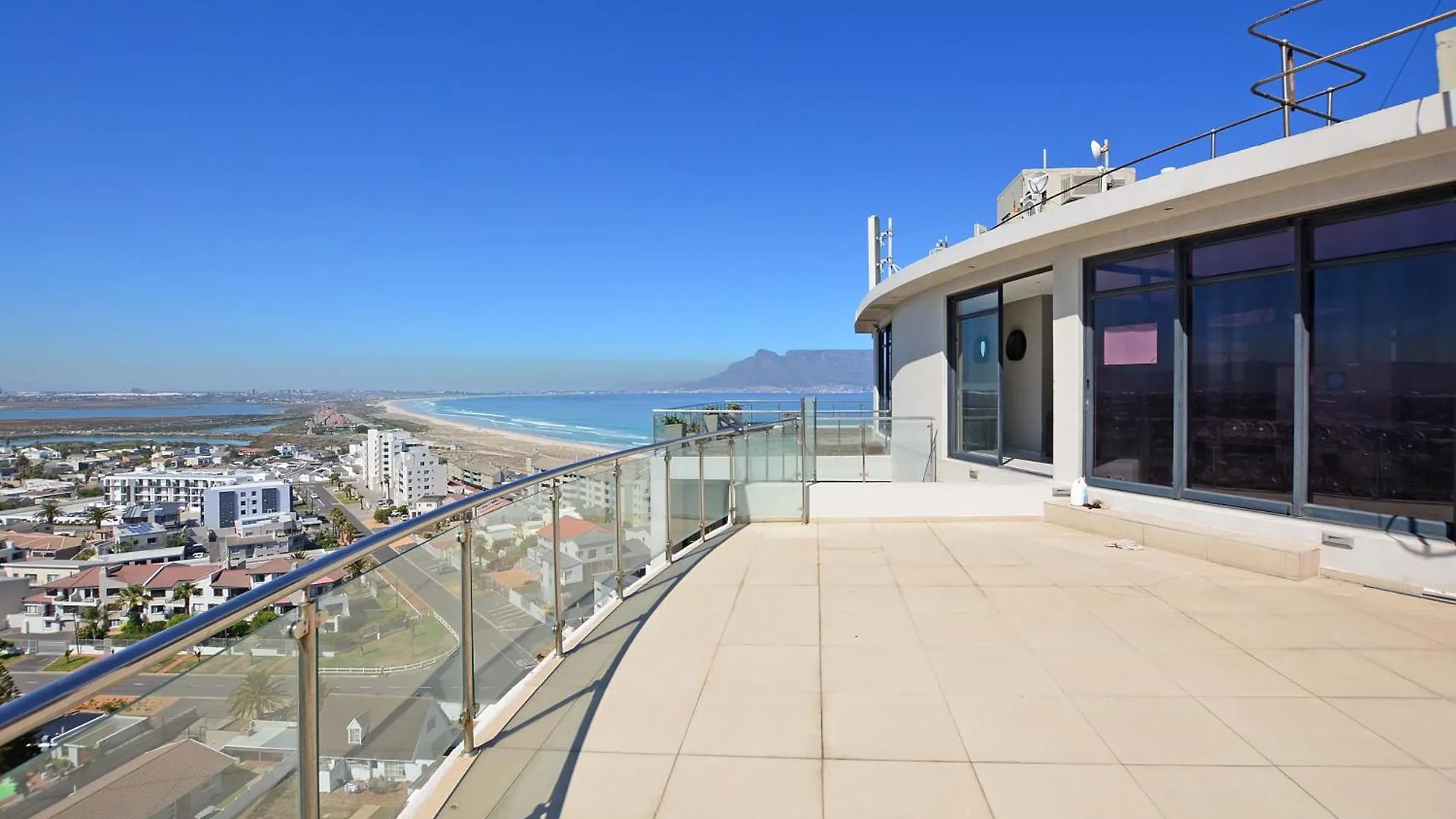 Aquarius 2 Bedroom Luxury Apartment Cape Town