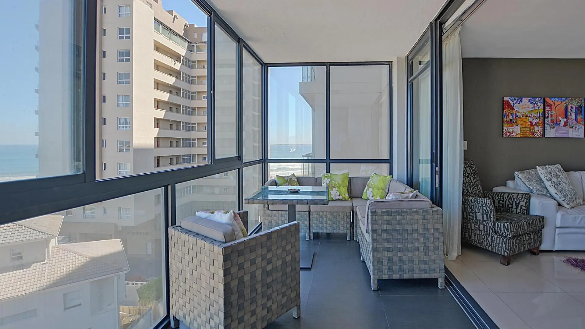 Aquarius 2 Bedroom Luxury Apartment Cape Town