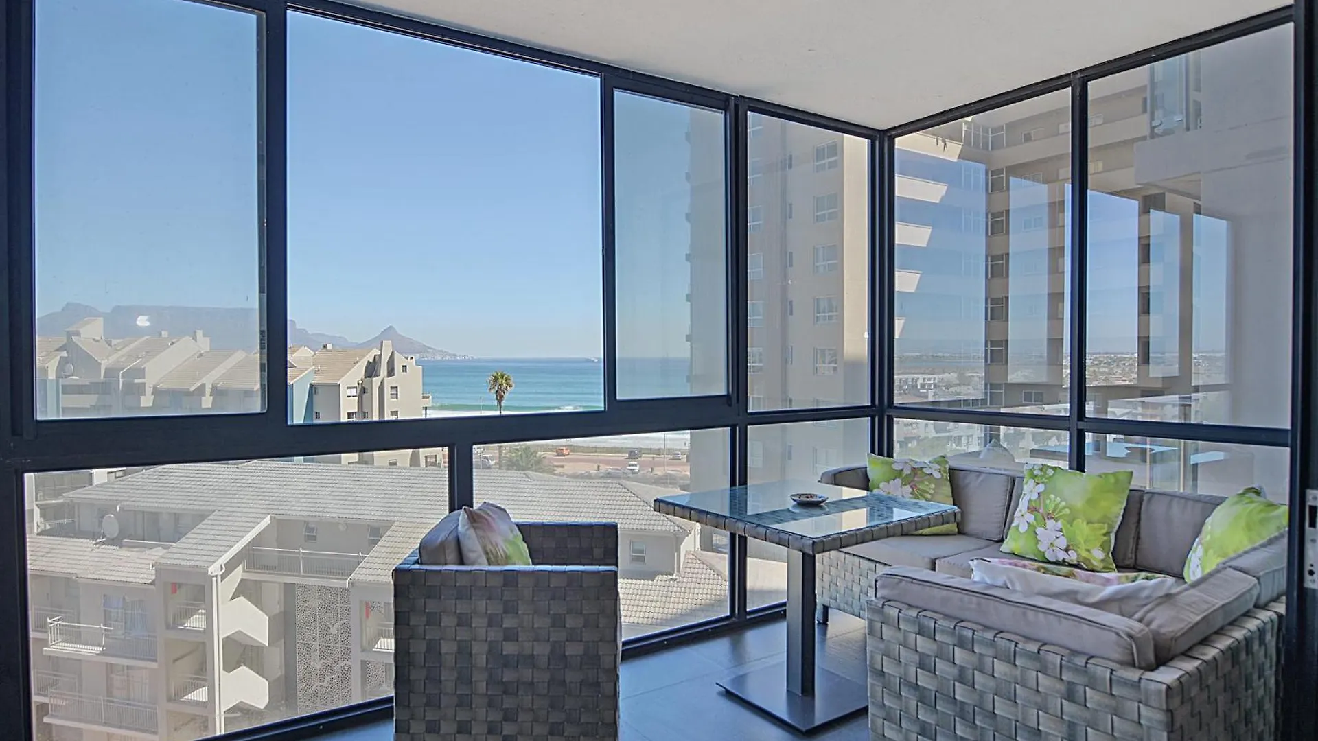 Aquarius 2 Bedroom Luxury Apartment Κέιπ Τάουν